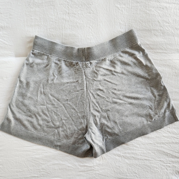 NWT Banana Republic Sweater Shorts - Picture 2 of 4
